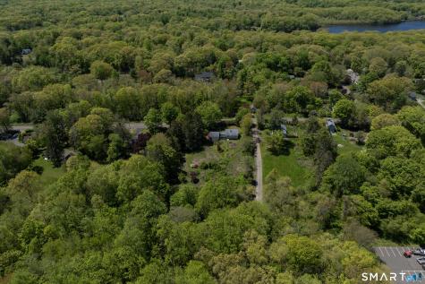 1973 Long Hill Road Guilford CT 06437