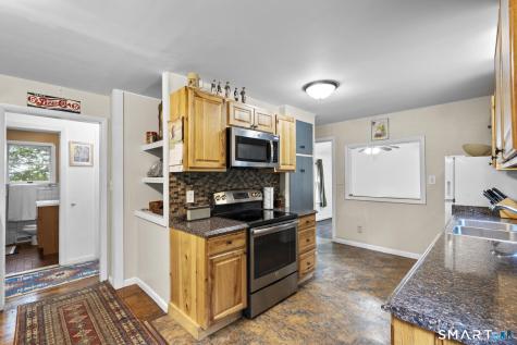 32 Fairview Avenue New Hartford CT 06057