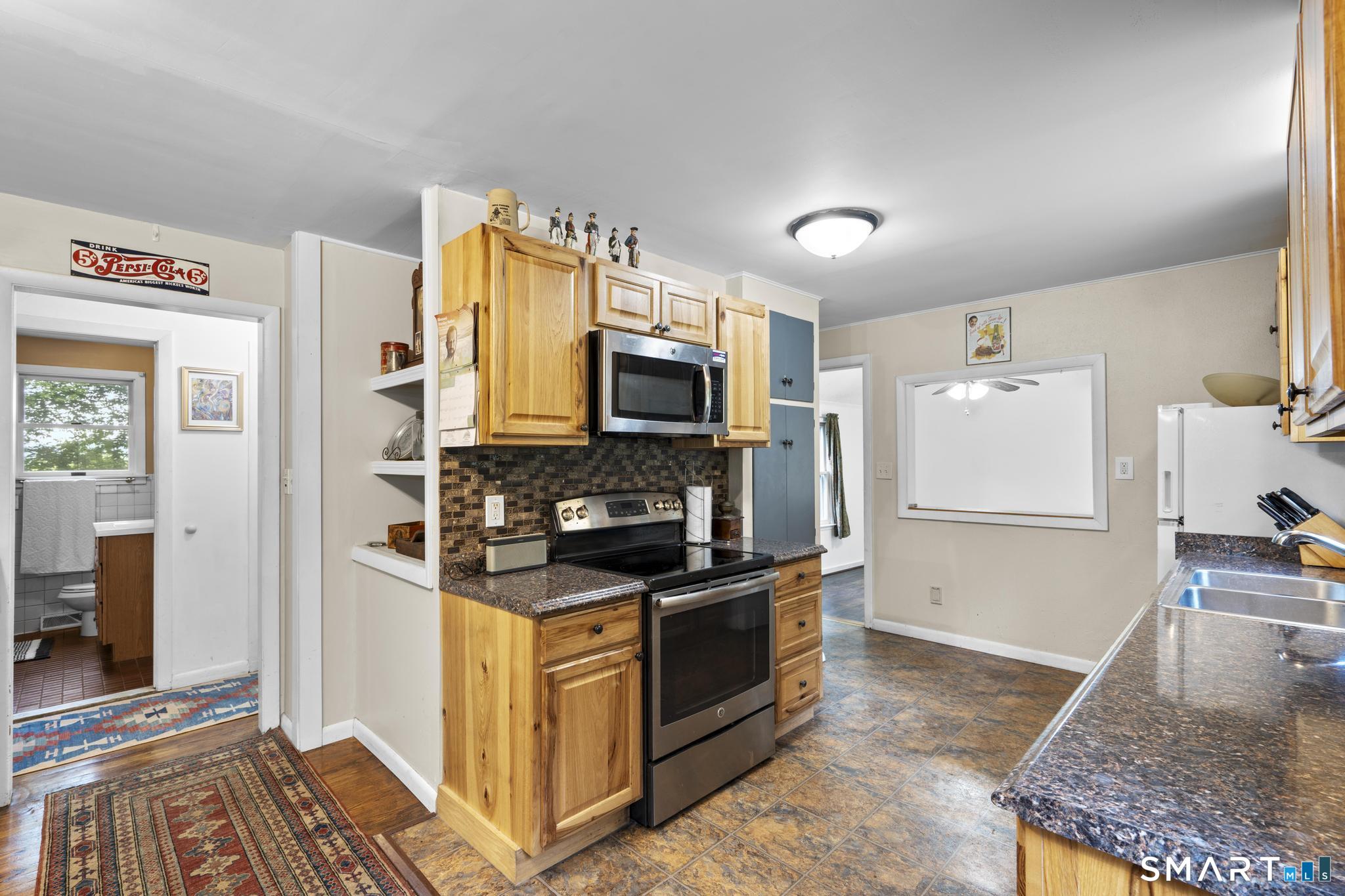 32 Fairview Avenue New Hartford CT 06057