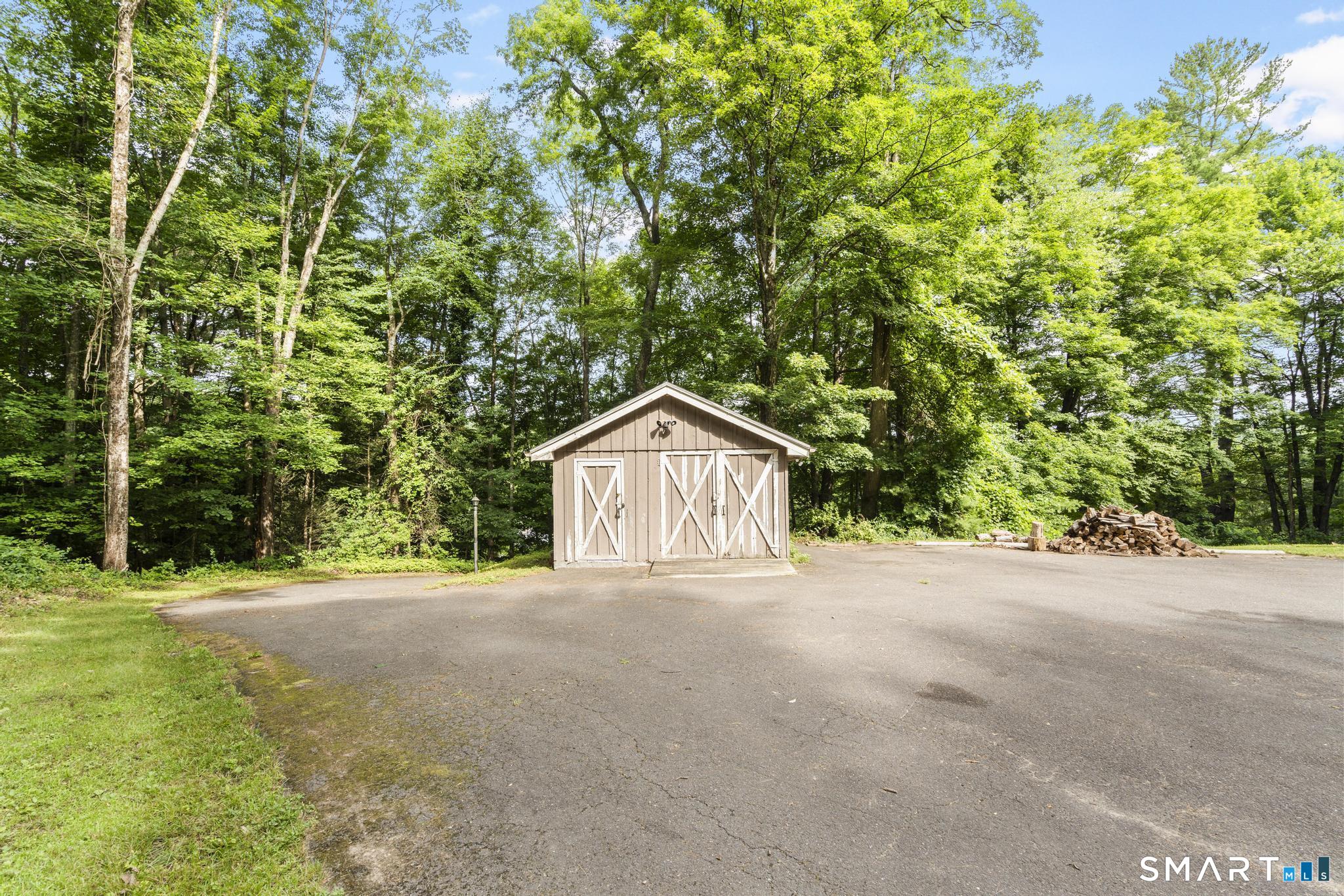 32 Fairview Avenue New Hartford CT 06057