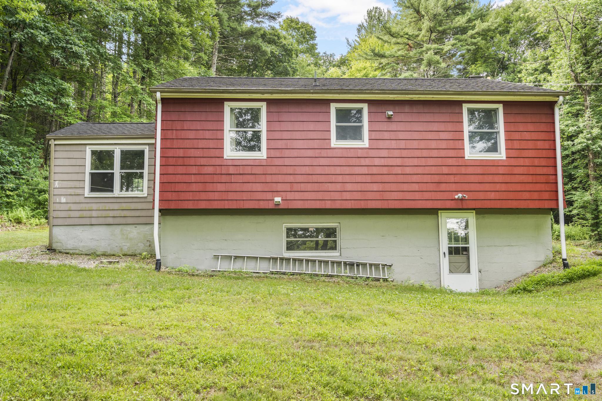 32 Fairview Avenue New Hartford CT 06057
