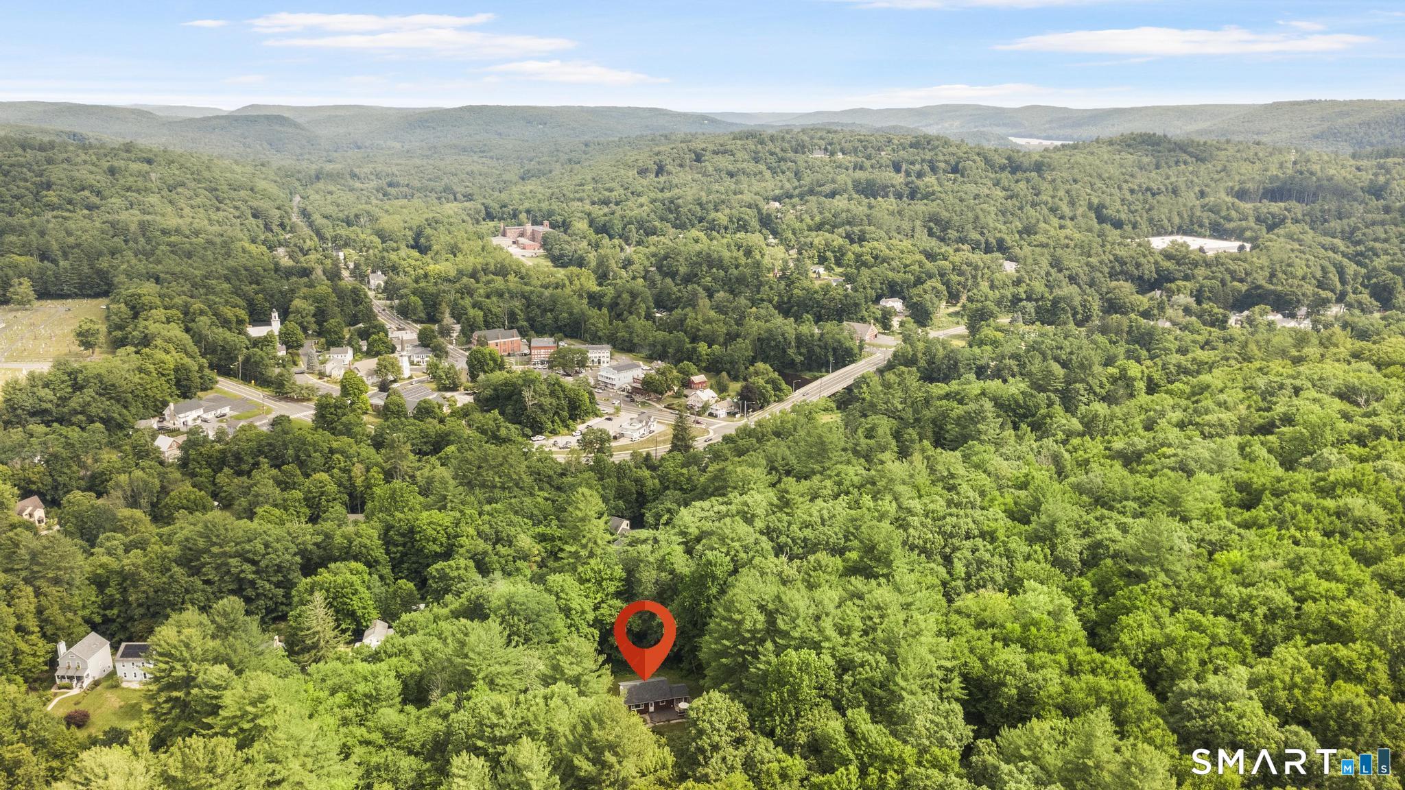 32 Fairview Avenue New Hartford CT 06057