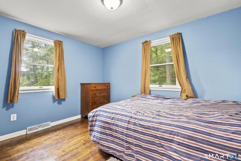 32 Fairview Avenue New Hartford CT 06057