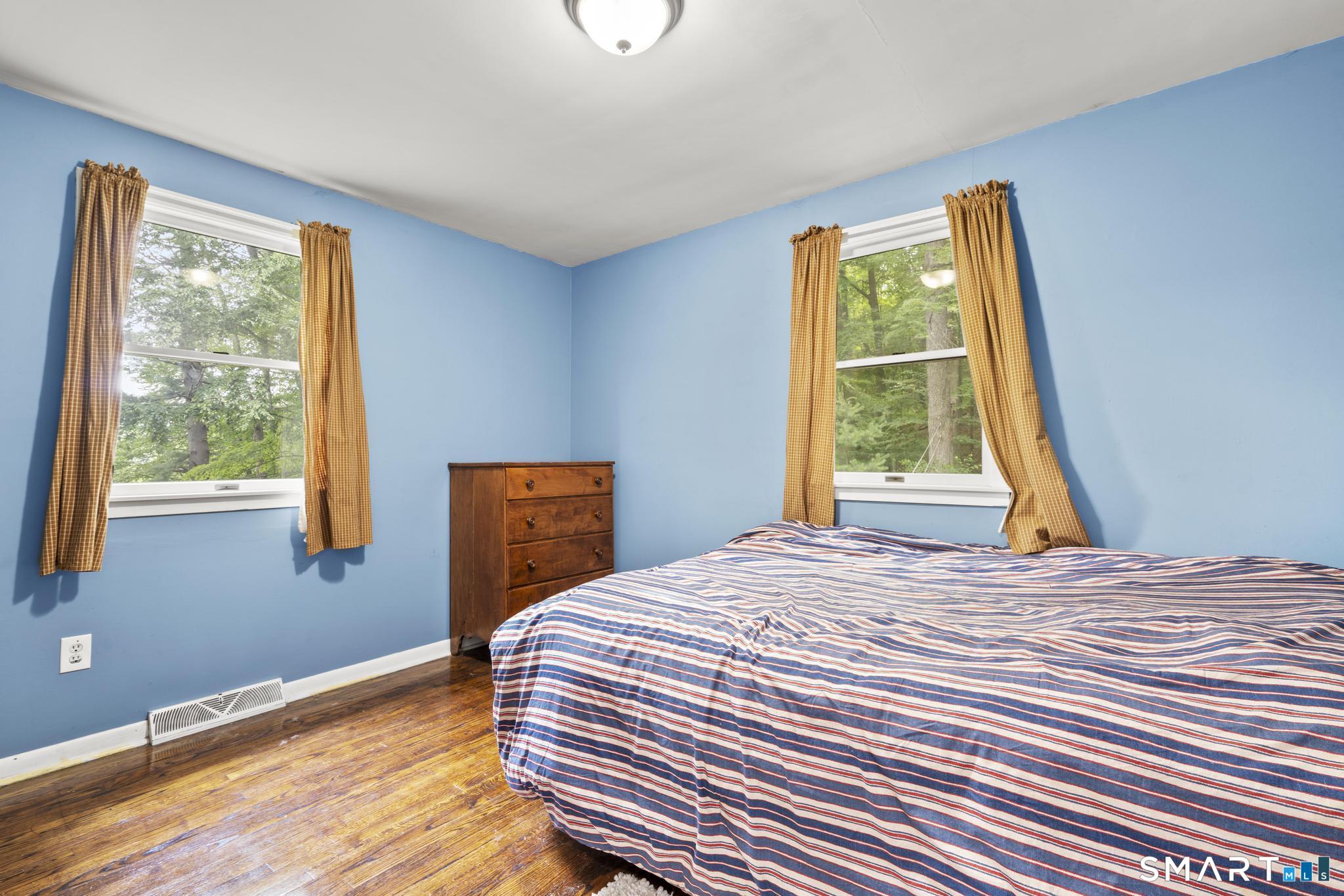 32 Fairview Avenue New Hartford CT 06057