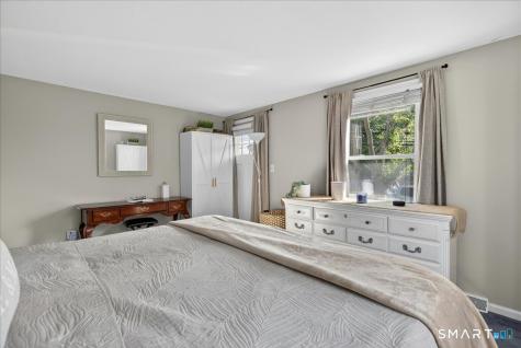407 Short Beach Road East Haven CT 06512