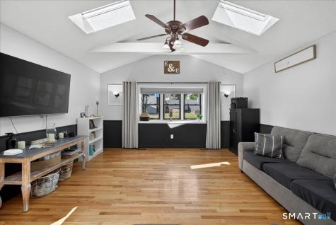 407 Short Beach Road East Haven CT 06512