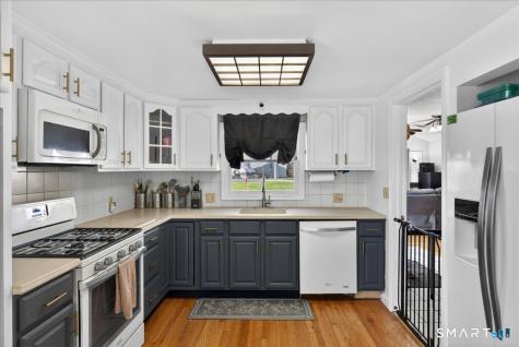 407 Short Beach Road East Haven CT 06512