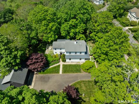 46 West Avenue Essex CT 06426