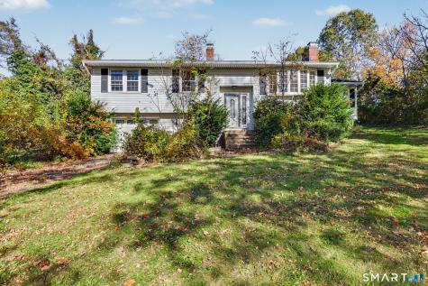 2 Davis Road North Haven CT 06473