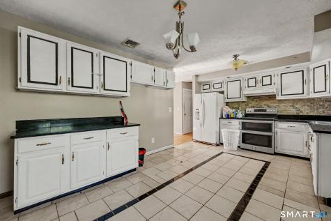 2 Davis Road North Haven CT 06473