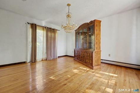 2 Davis Road North Haven CT 06473