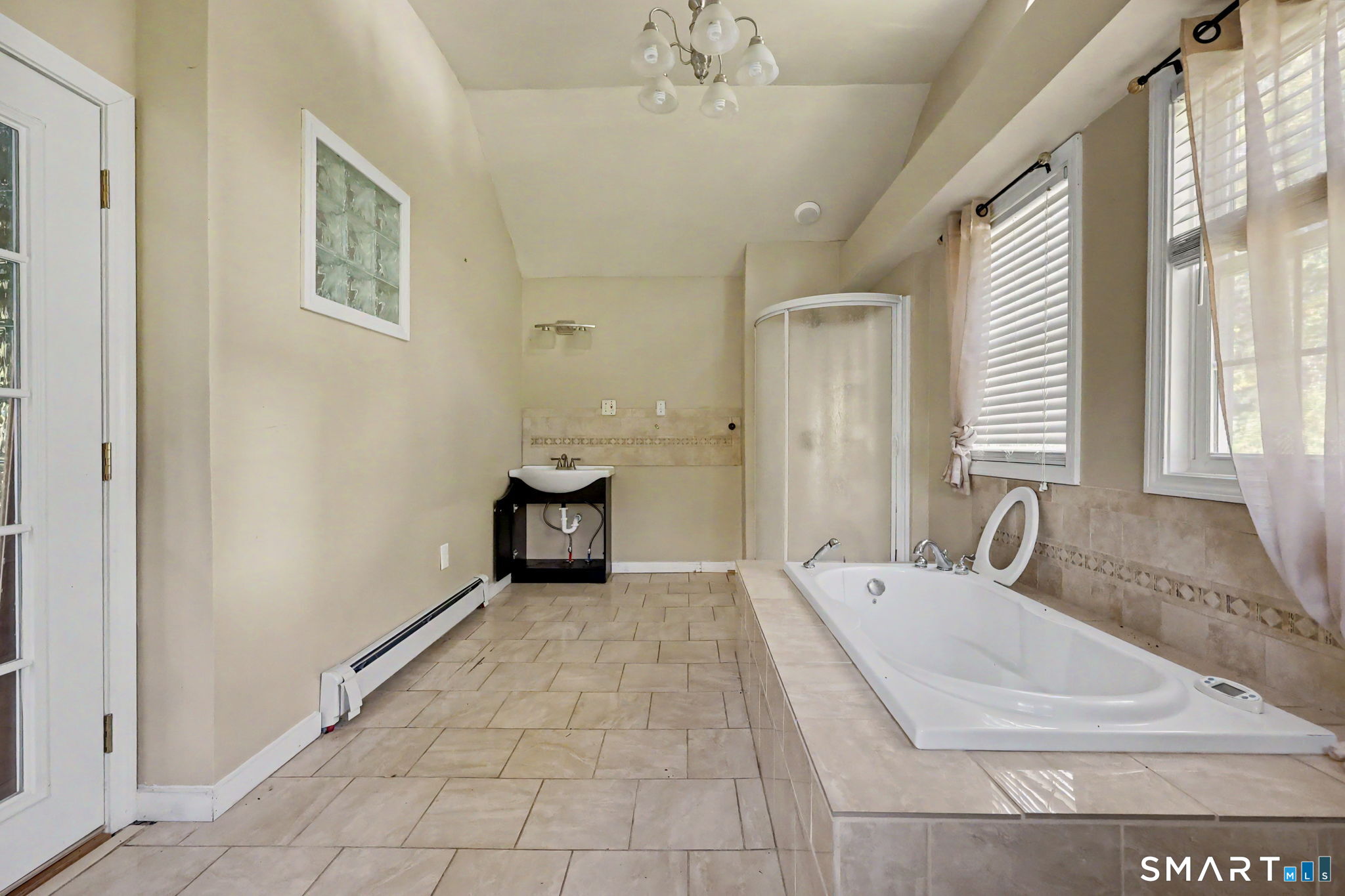 2 Davis Road North Haven CT 06473