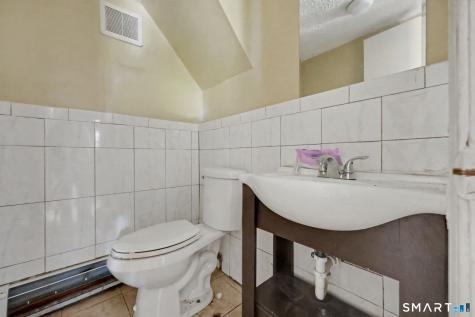 2 Davis Road North Haven CT 06473