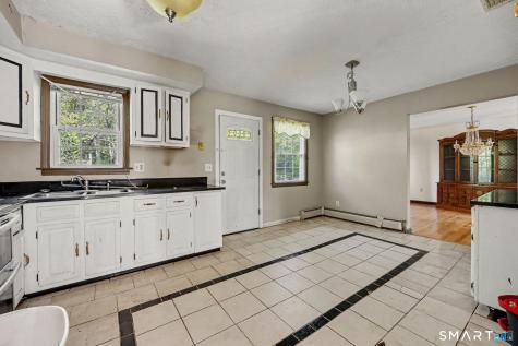 2 Davis Road North Haven CT 06473
