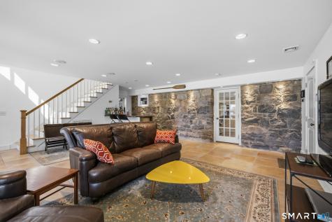 122 Niles Hill Road Waterford CT 06385
