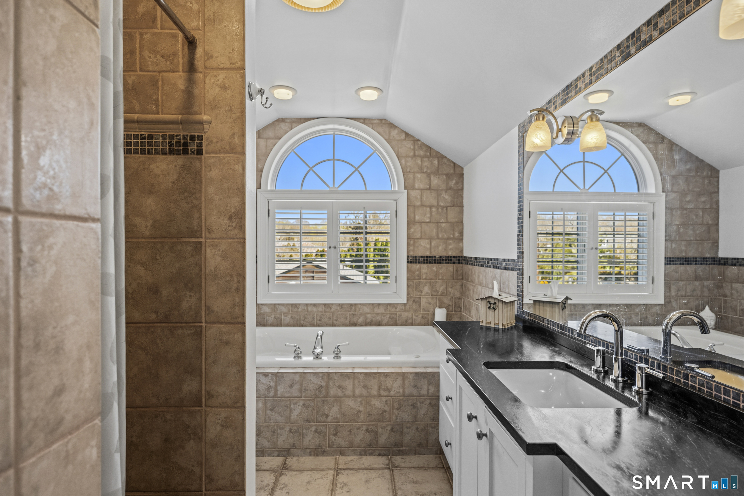 122 Niles Hill Road Waterford CT 06385