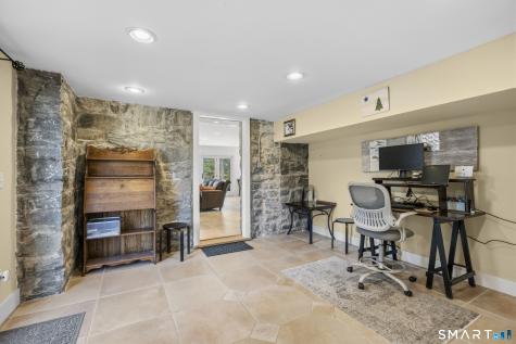 122 Niles Hill Road Waterford CT 06385
