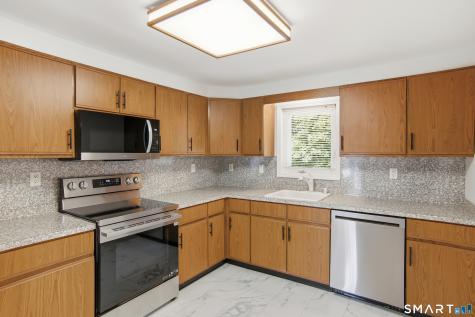 120 Highland Avenue East Haven CT 06513