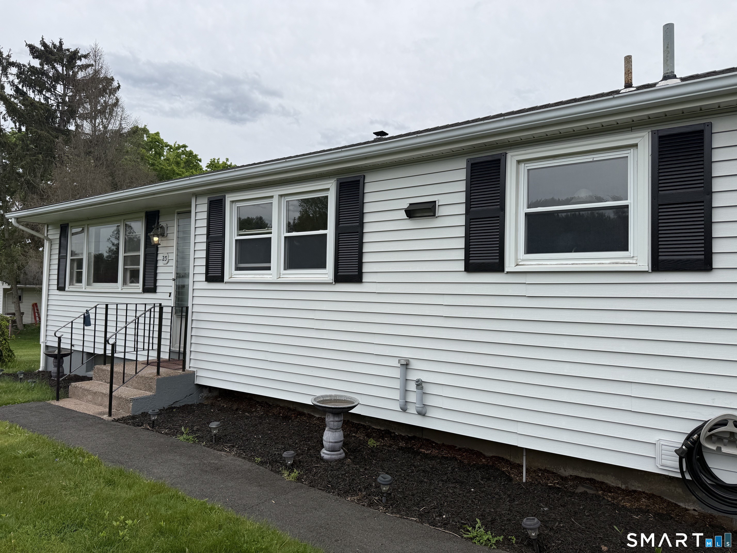 23 Raymond Road South Windsor CT 06074