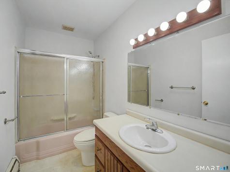 23 Raymond Road South Windsor CT 06074