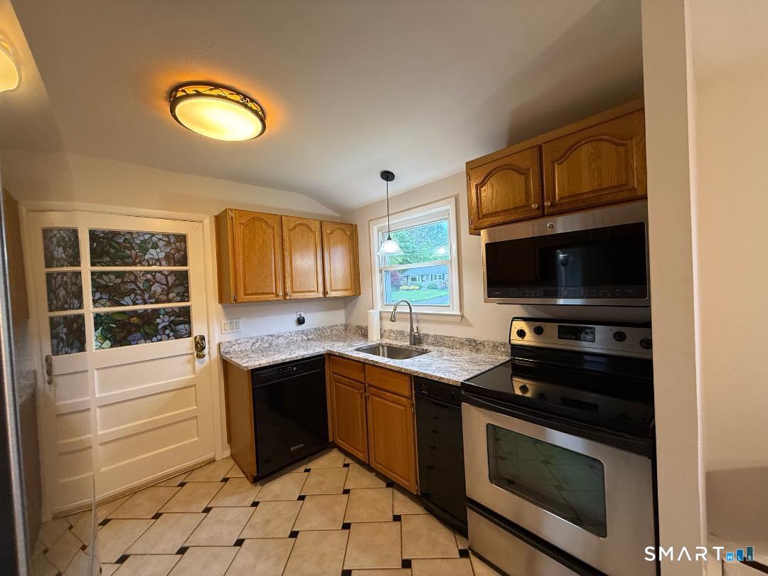 23 Raymond Road South Windsor CT 06074