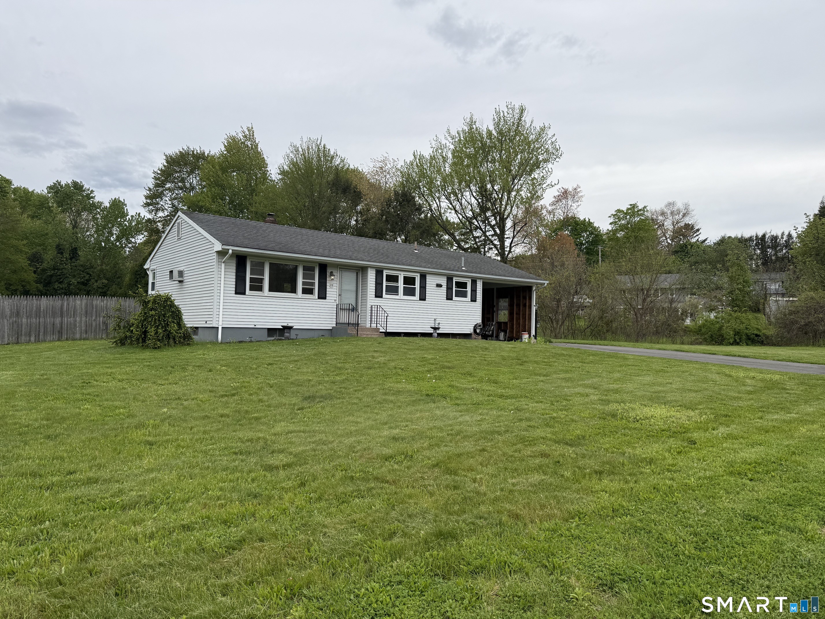 23 Raymond Road South Windsor CT 06074
