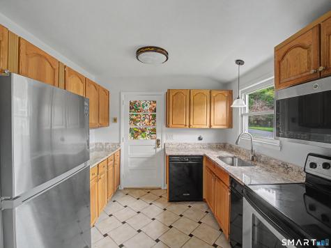 23 Raymond Road South Windsor CT 06074