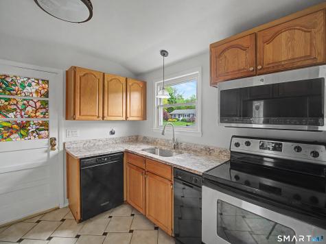 23 Raymond Road South Windsor CT 06074