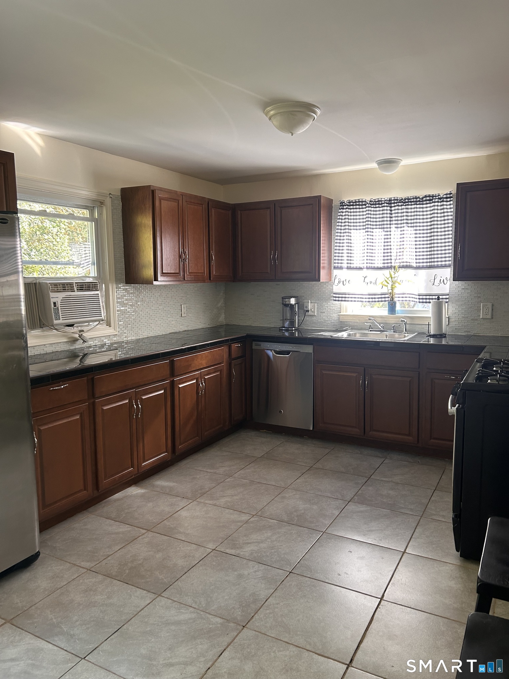 77 John Street East Haven CT 06513