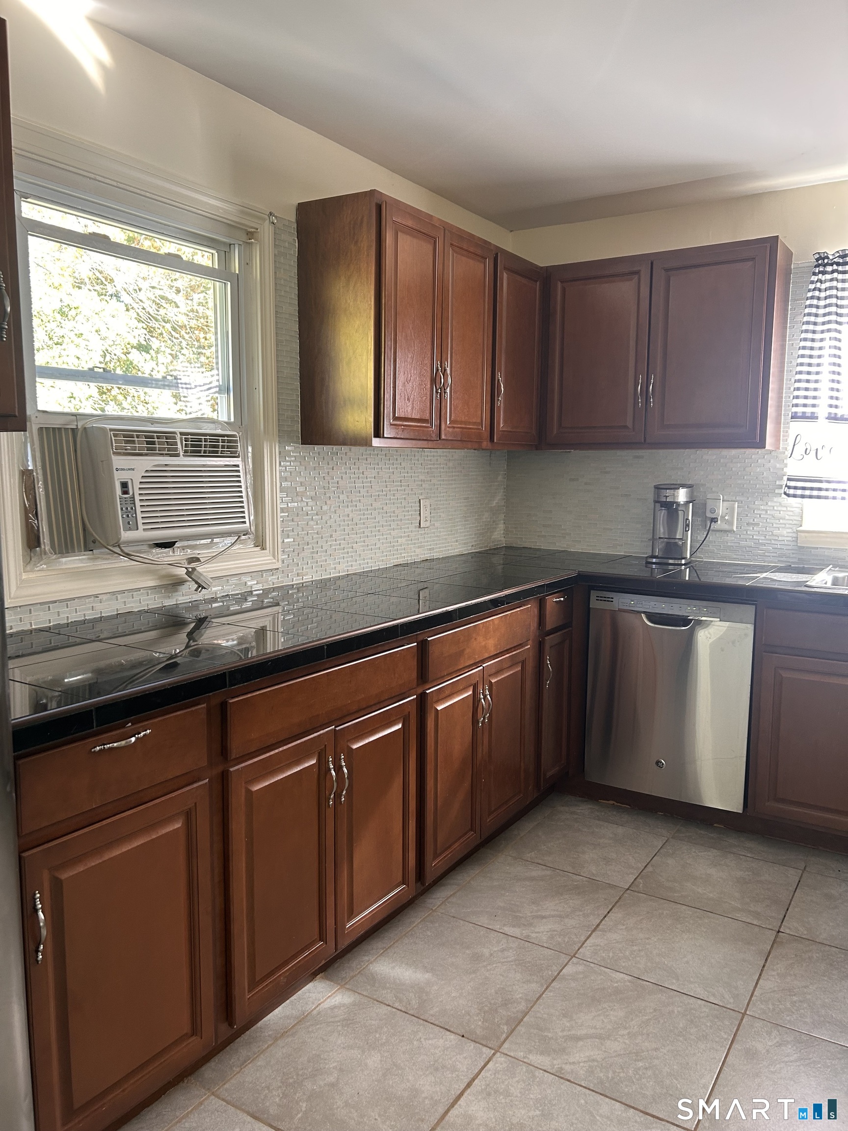 77 John Street East Haven CT 06513