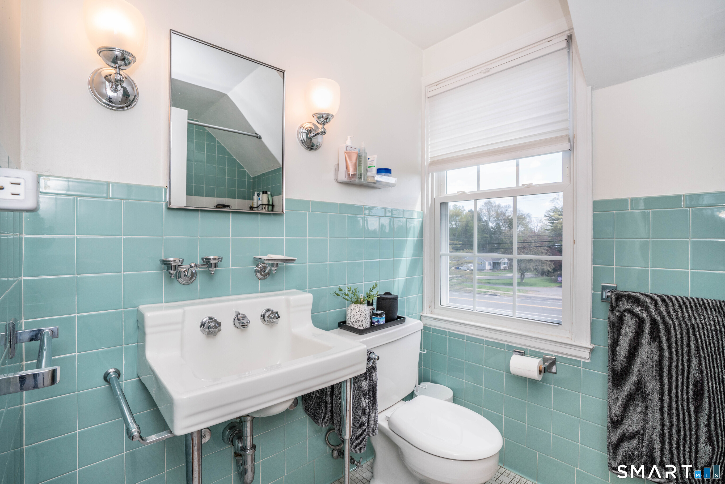 261 Mountain Road West Hartford CT 06107