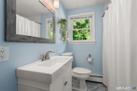 28 Fairfield Road Enfield CT 06082