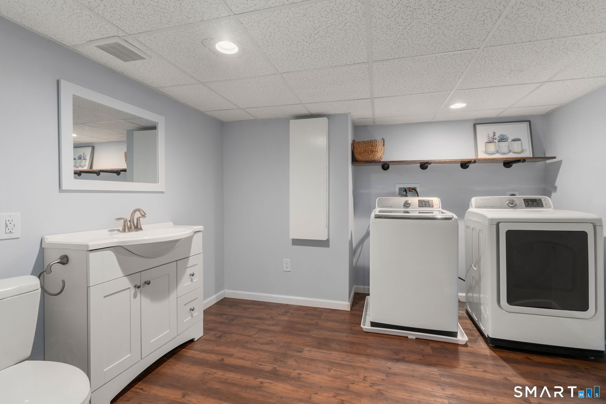 28 Fairfield Road Enfield CT 06082
