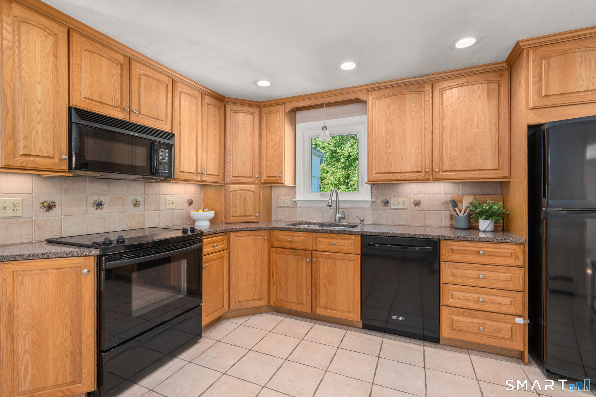 28 Fairfield Road Enfield CT 06082