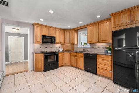 28 Fairfield Road Enfield CT 06082