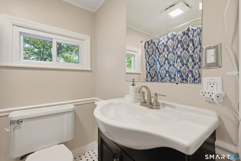 5 Flyers Drive Norwich CT 06360