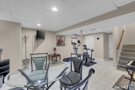 104 Benjamin Court Windsor CT 06095