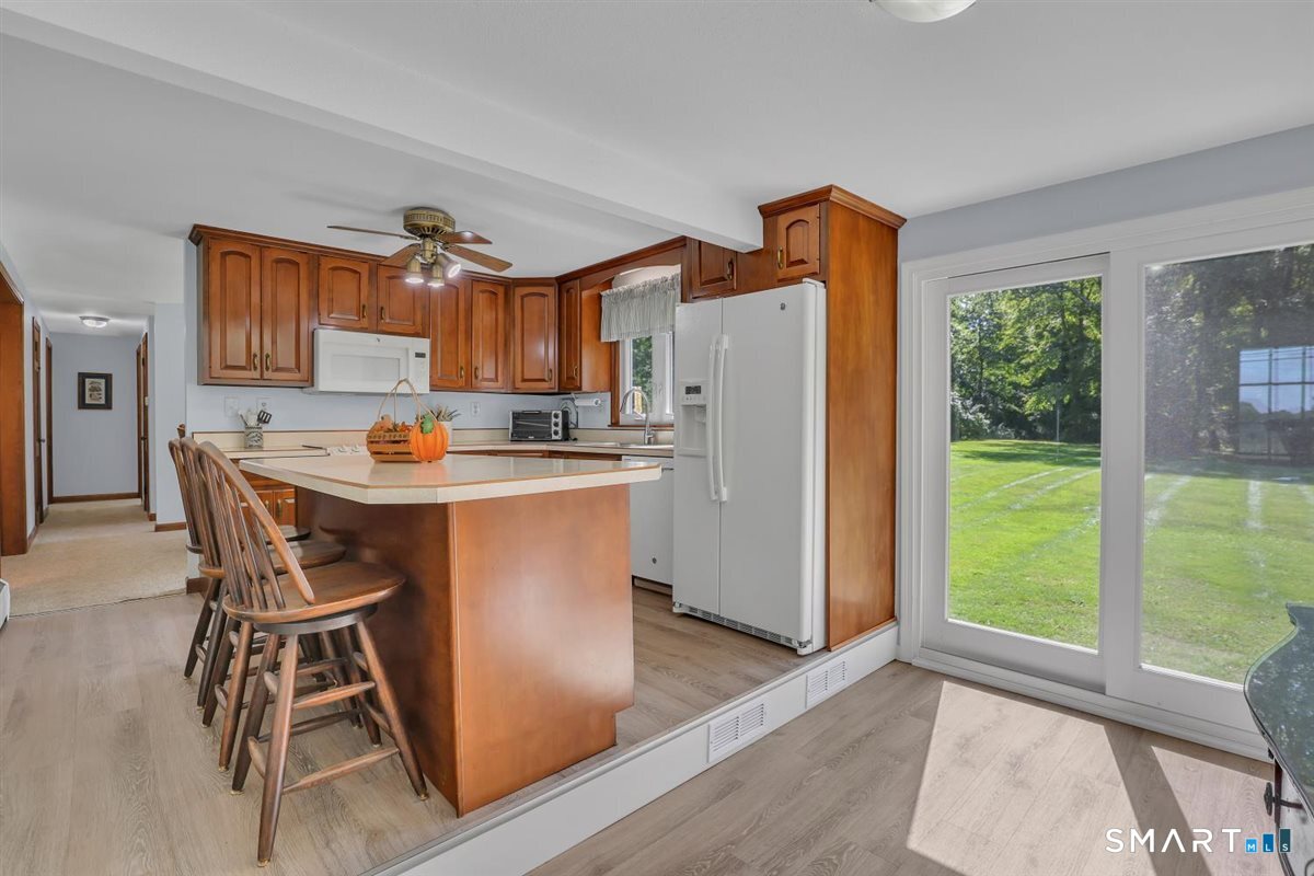 676 Bush Hill Road Manchester CT 06040