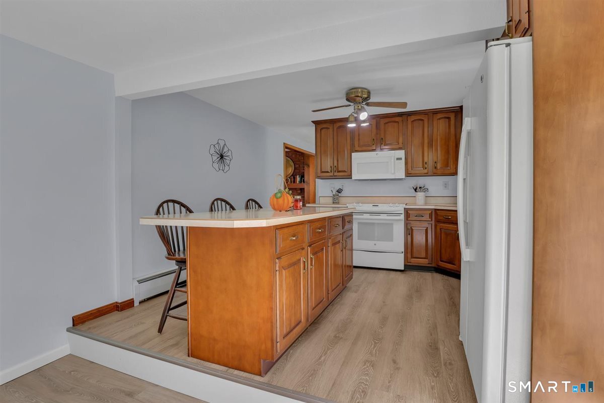 676 Bush Hill Road Manchester CT 06040