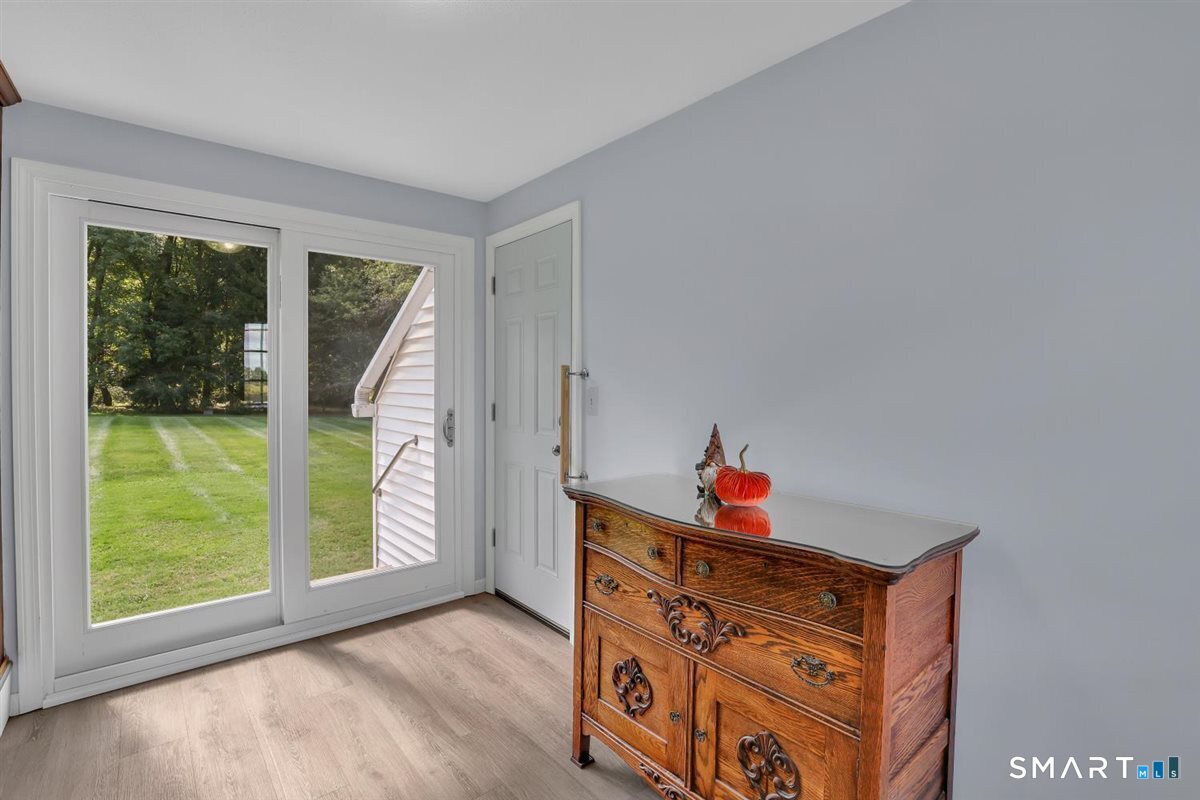 676 Bush Hill Road Manchester CT 06040