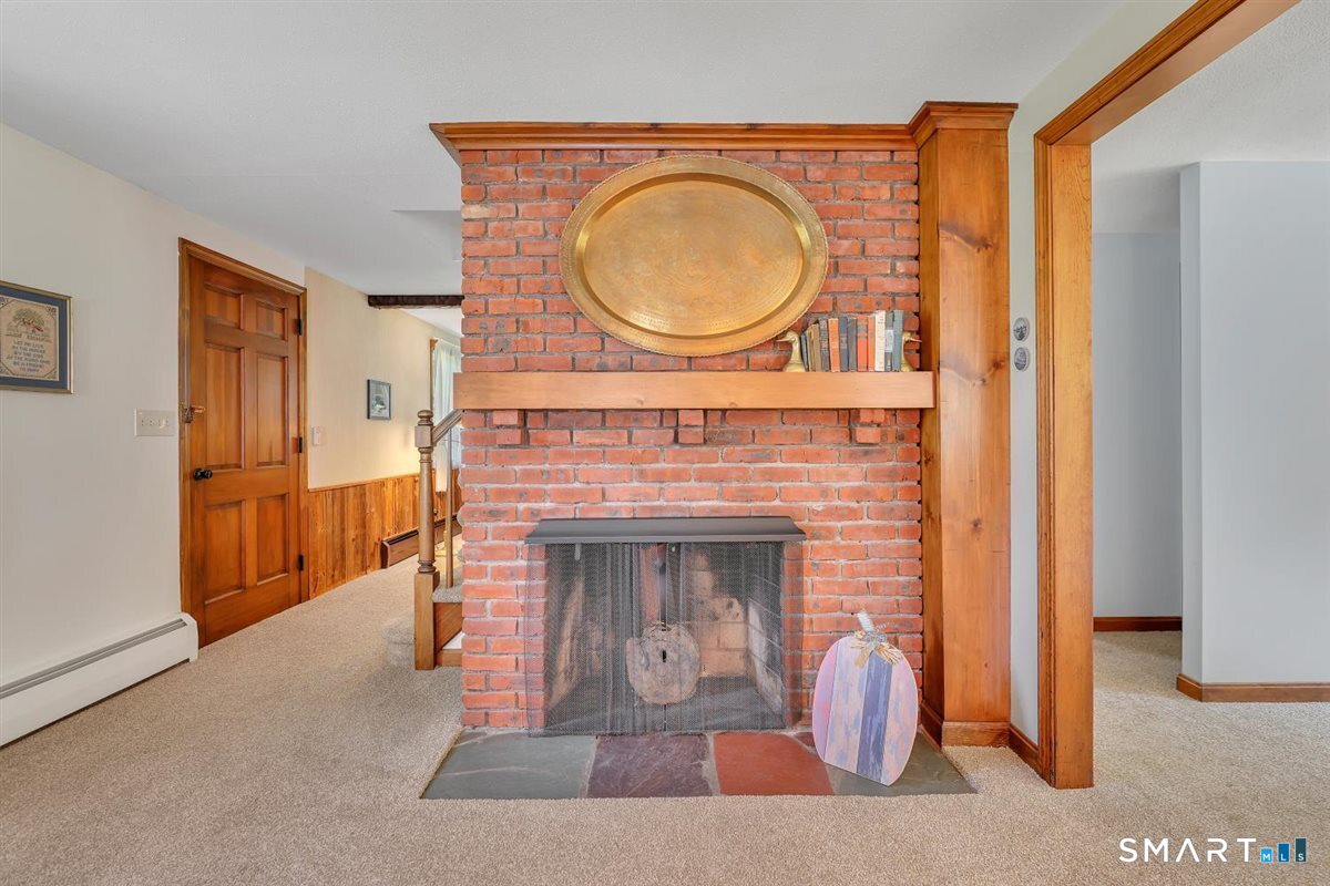 676 Bush Hill Road Manchester CT 06040