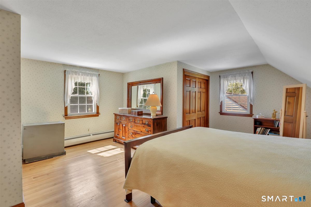 676 Bush Hill Road Manchester CT 06040