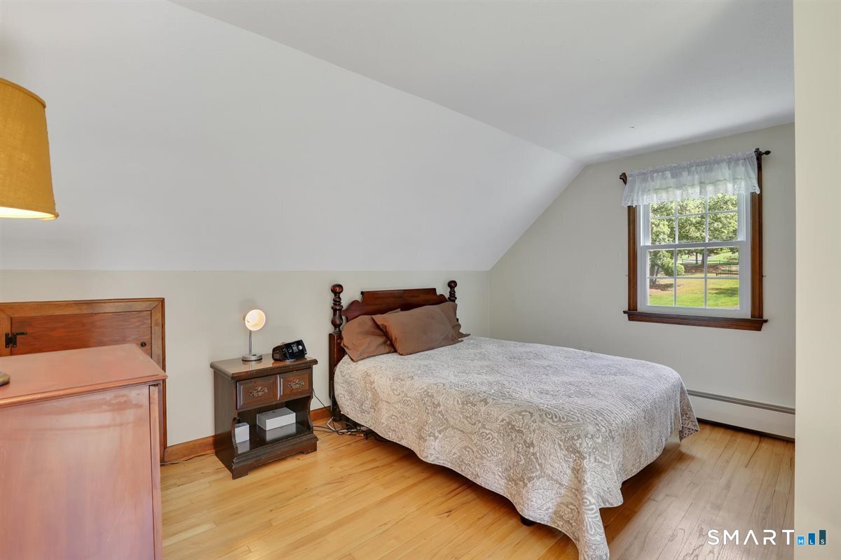 676 Bush Hill Road Manchester CT 06040