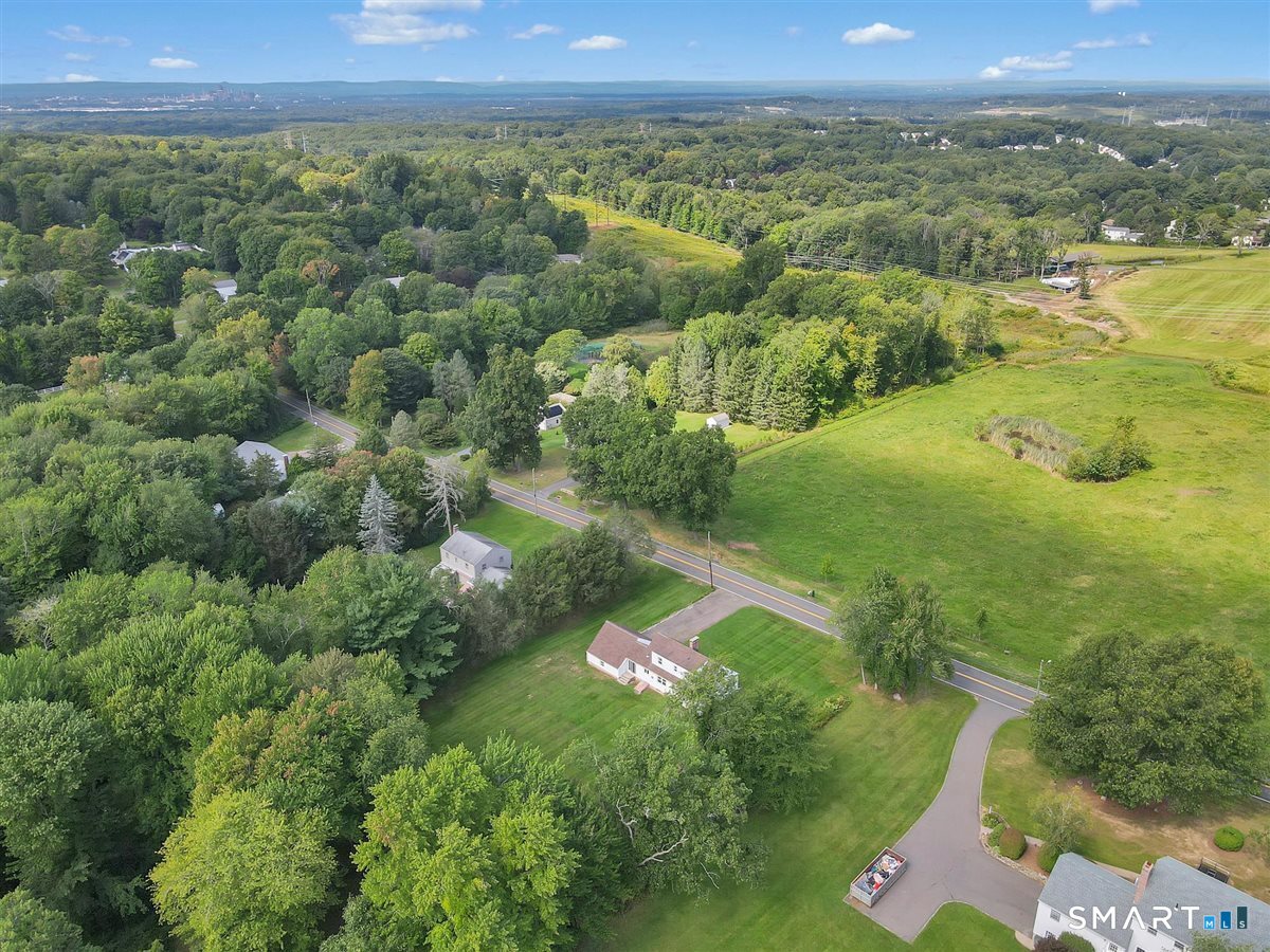 676 Bush Hill Road Manchester CT 06040