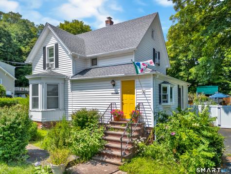 15 Gay Hill Road Montville CT 06382