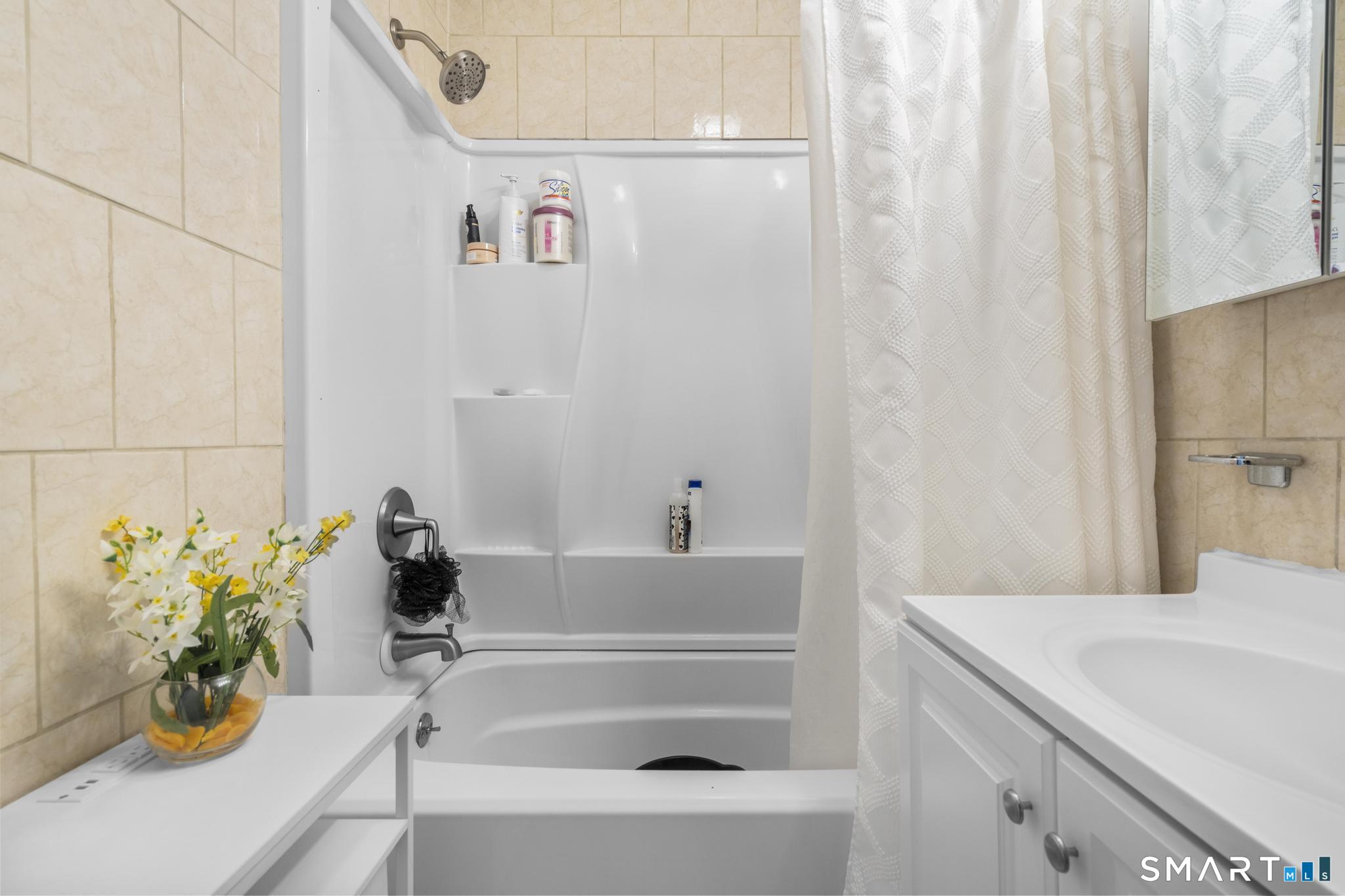 728 Arctic Street Bridgeport CT 06608
