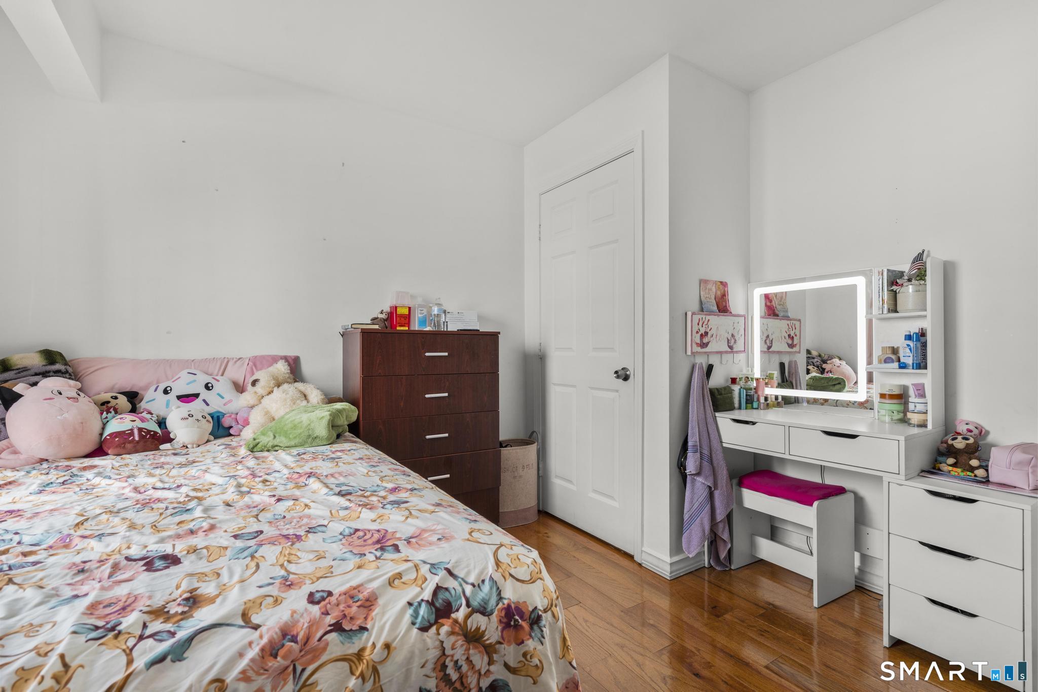 728 Arctic Street Bridgeport CT 06608