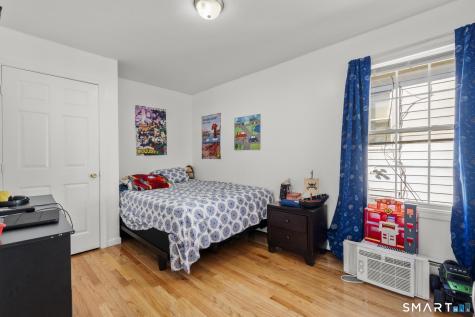 728 Arctic Street Bridgeport CT 06608