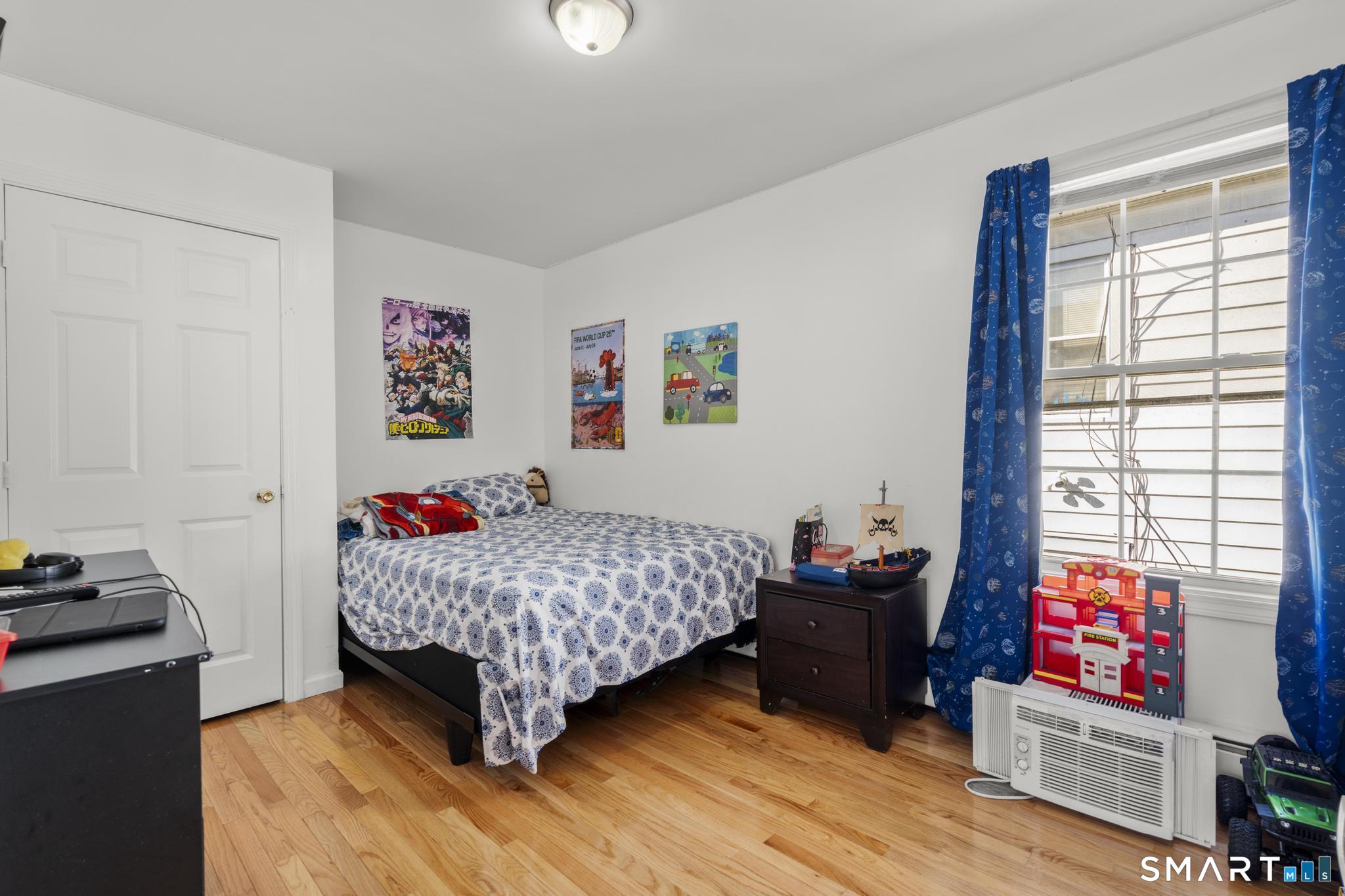 728 Arctic Street Bridgeport CT 06608