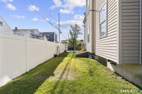 728 Arctic Street Bridgeport CT 06608